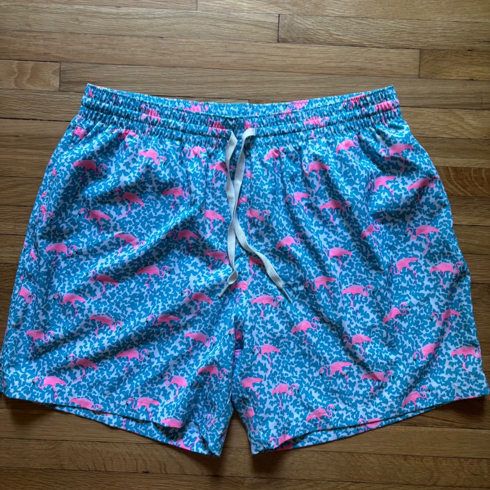 Chubbies Domingos Are For Flamingos Classic Swim Trunks Pool Resort Men XL 5.5"